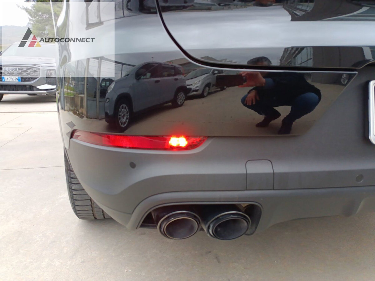 Porsche Cayenne 3.0 V6 E-Hybrid (16)