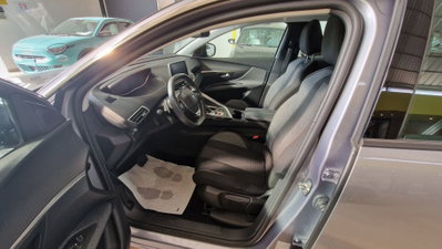 Peugeot 3008 BlueHDi 130 S&S EAT8 Active Pack (5)