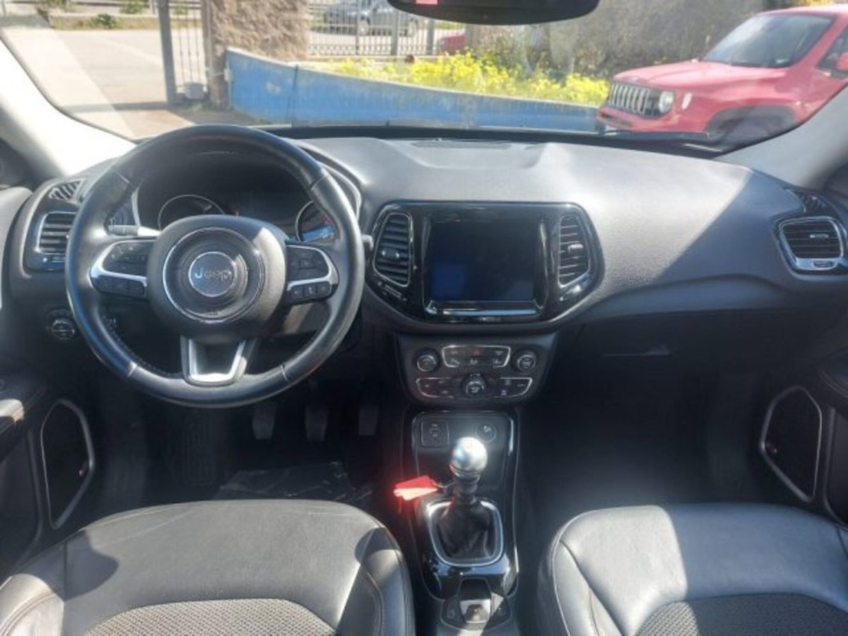 Jeep Compass 1.6 Multijet II 2WD Limited (9)