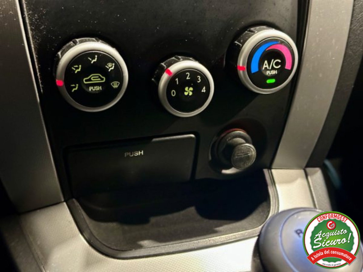 Hyundai Tucson 2.0 CRDi VGT Dynamic (11)