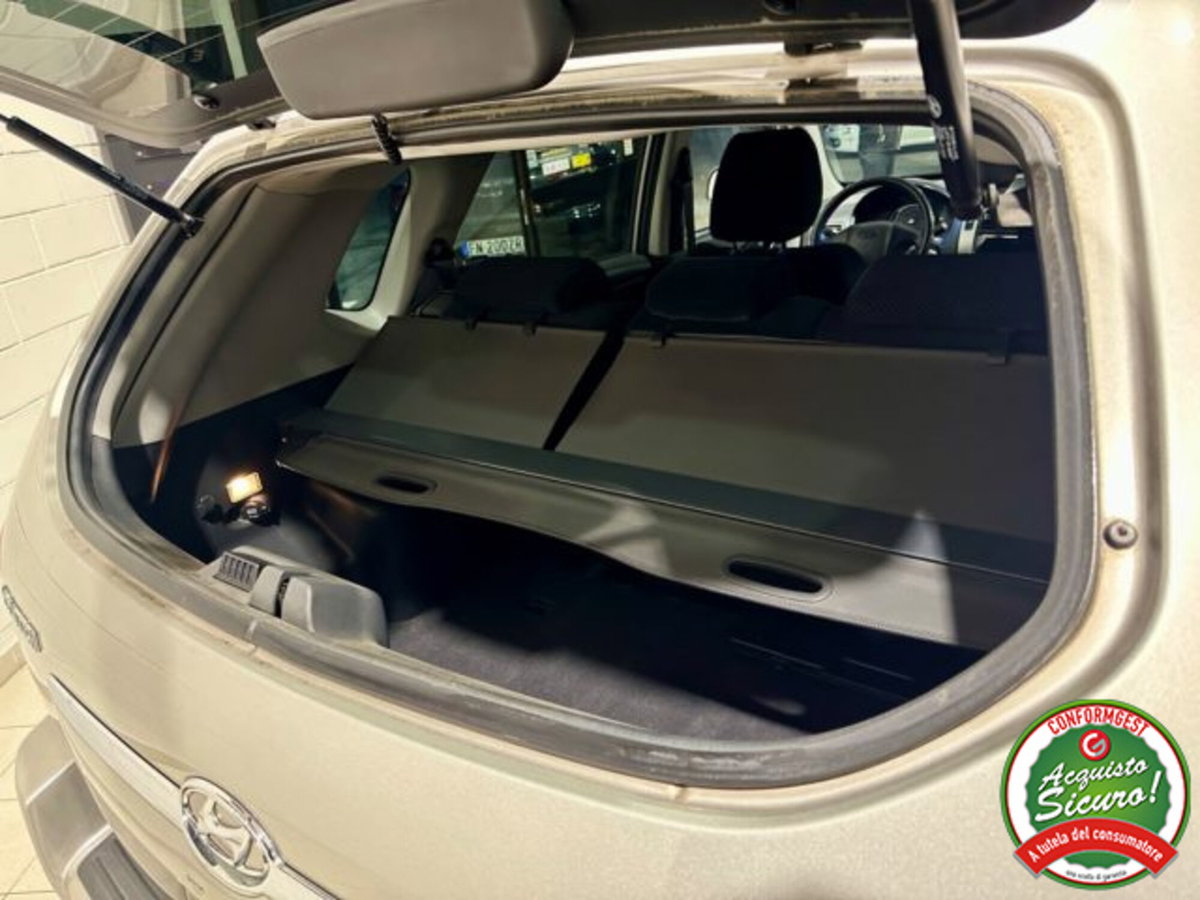 Hyundai Tucson 2.0 CRDi VGT Dynamic (19)