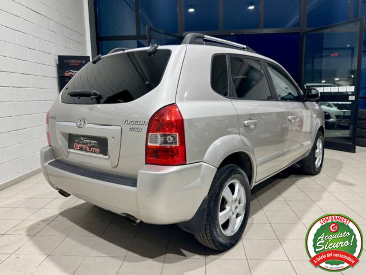 Hyundai Tucson 2.0 CRDi VGT Dynamic (4)