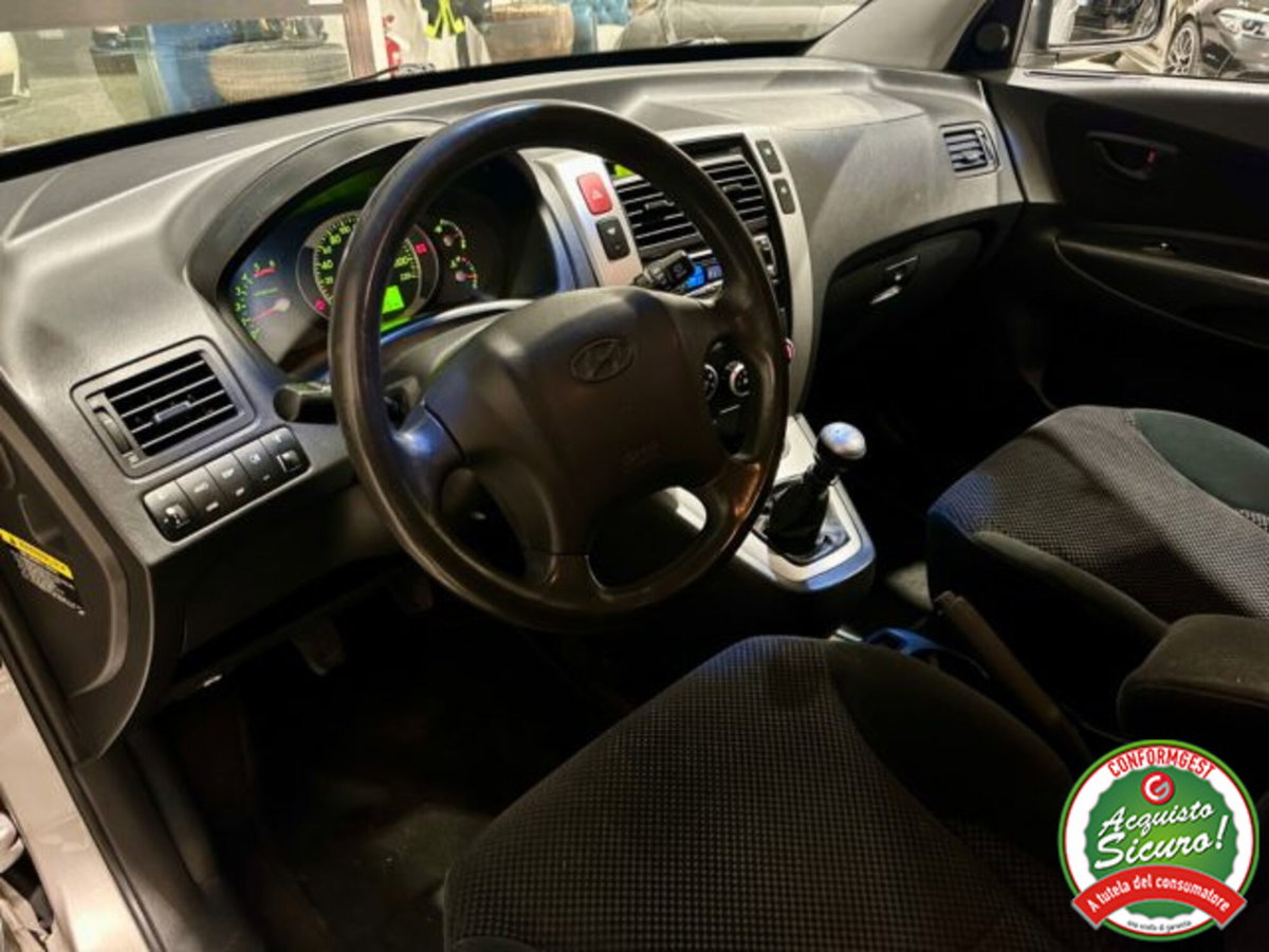 Hyundai Tucson 2.0 CRDi VGT Dynamic (8)