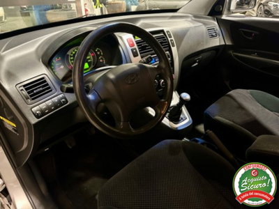 Hyundai Tucson 2.0 CRDi VGT Dynamic (8)
