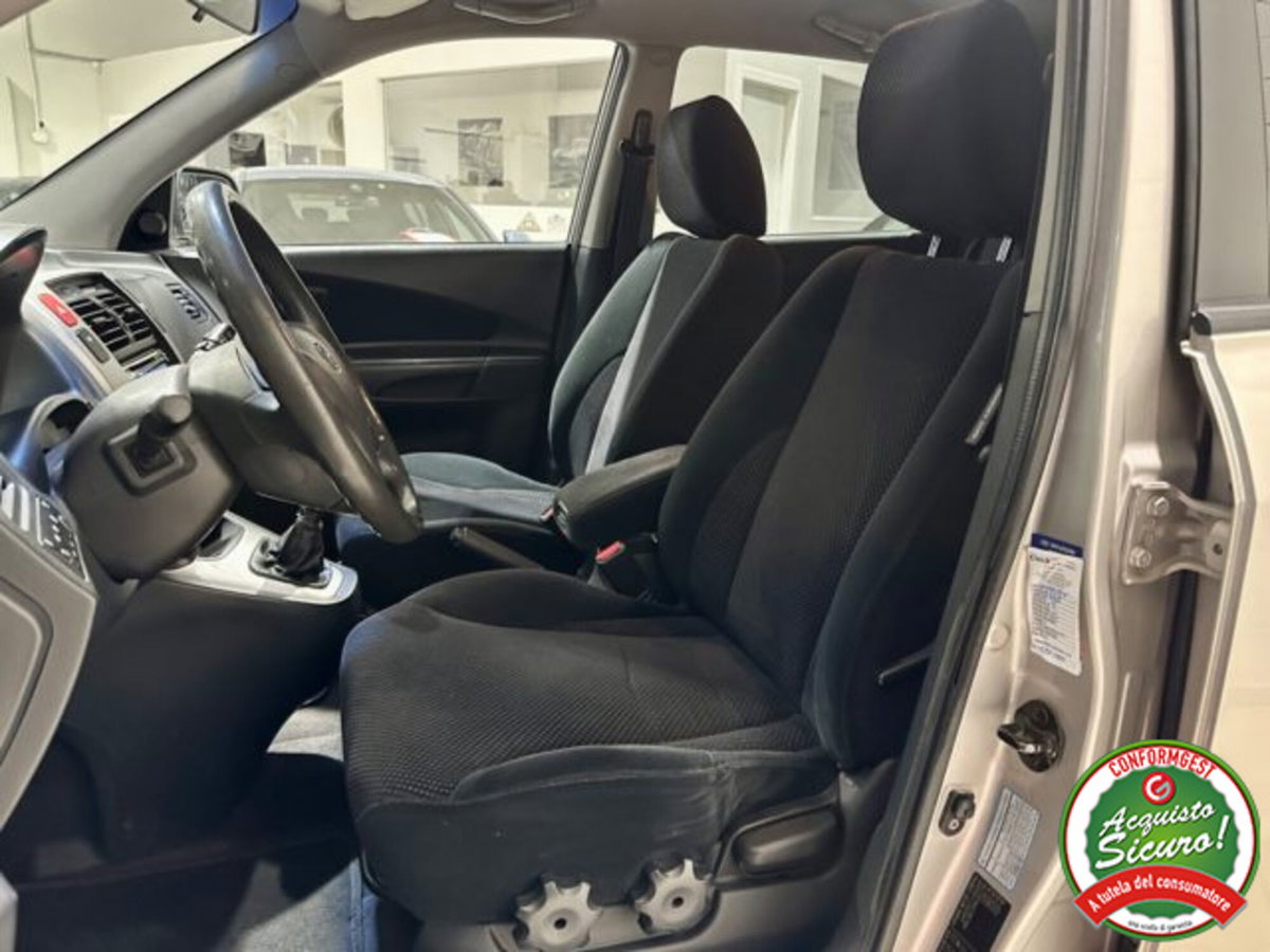 Hyundai Tucson 2.0 CRDi VGT Dynamic (9)