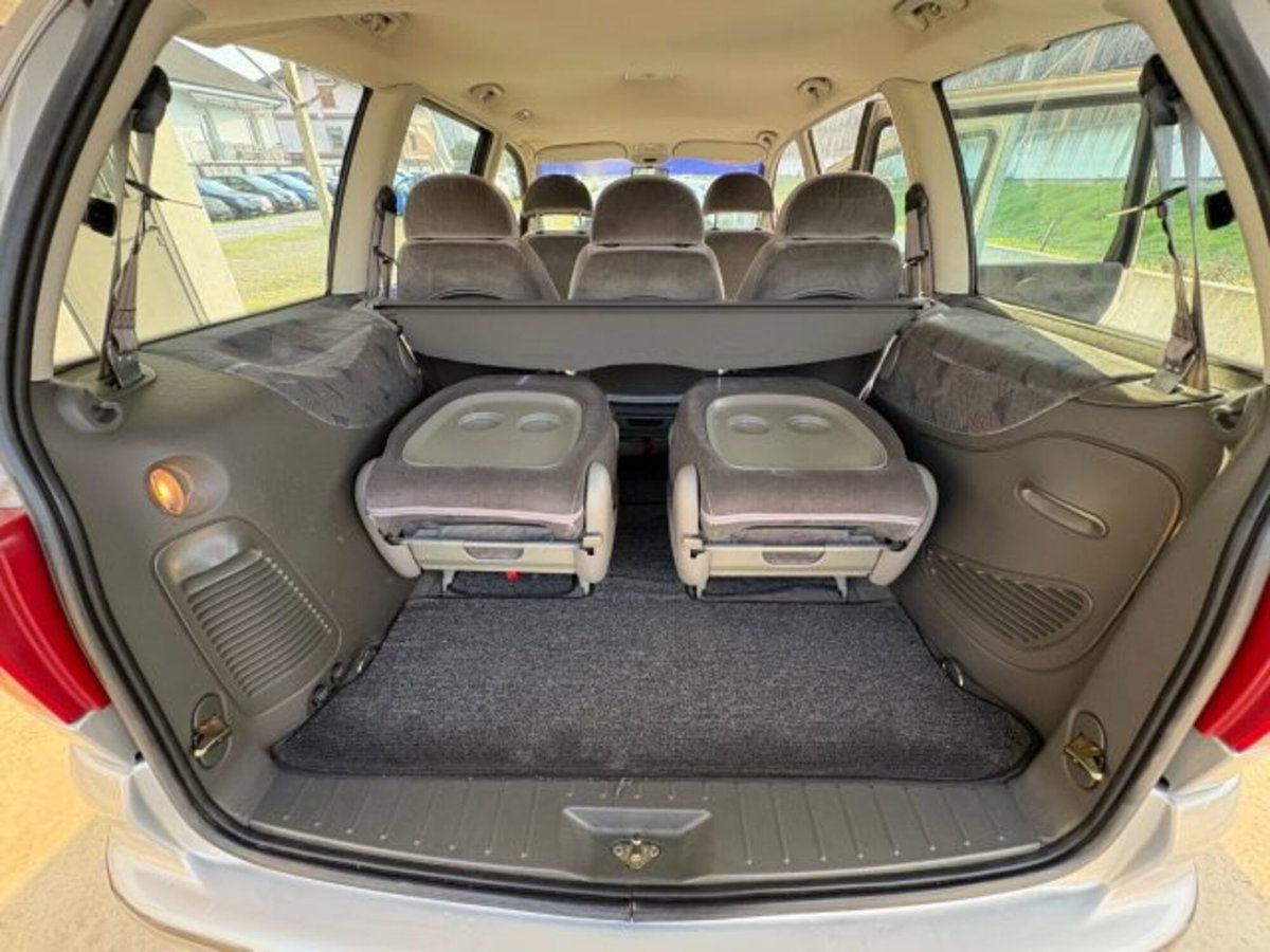 SEAT Alhambra TDI SE (10)