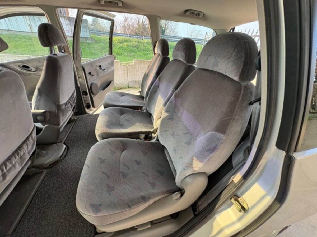 SEAT Alhambra TDI SE (11)