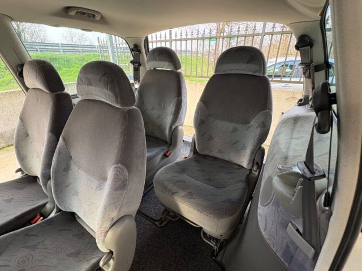SEAT Alhambra TDI SE (12)