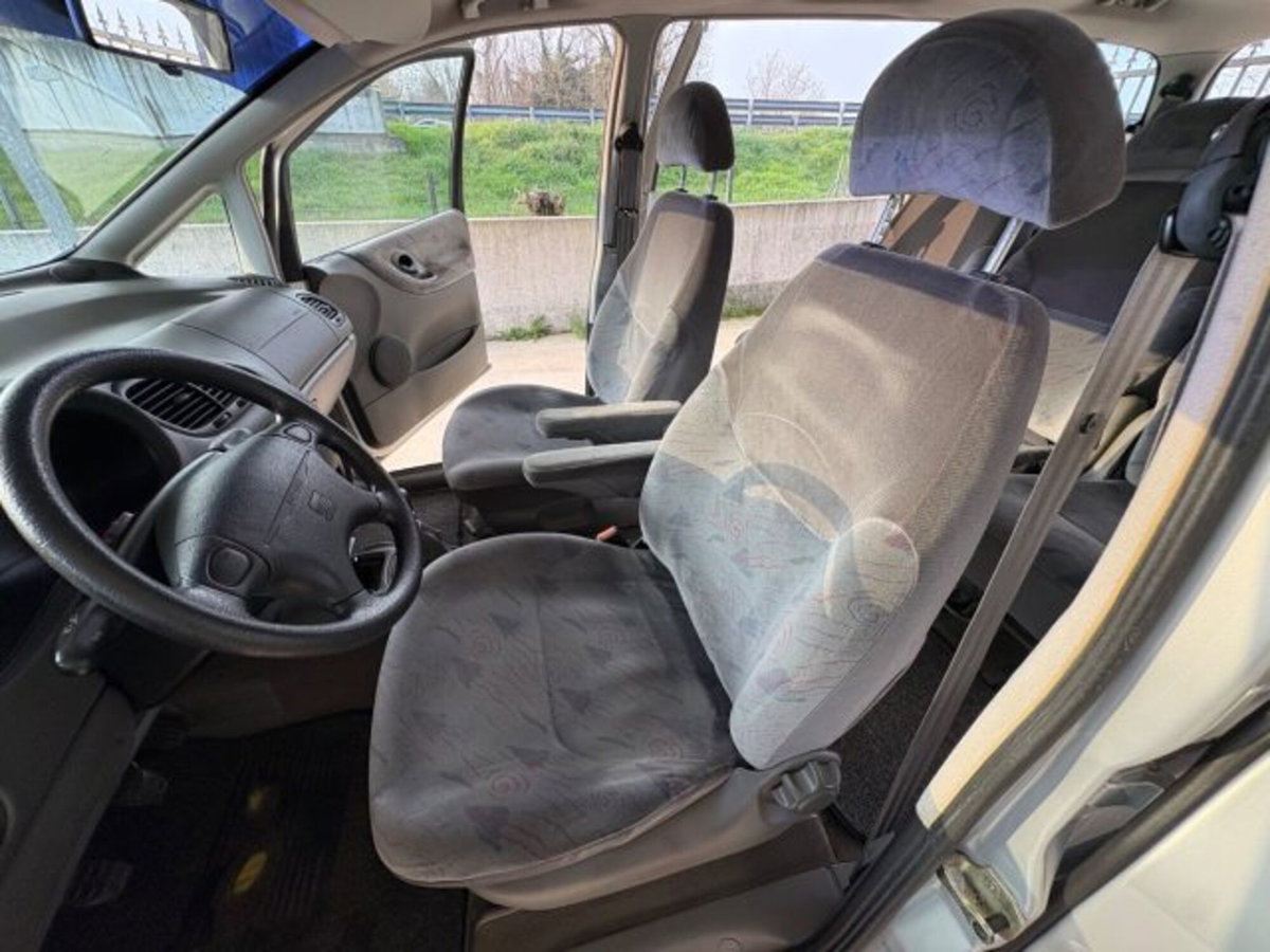 SEAT Alhambra TDI SE (13)