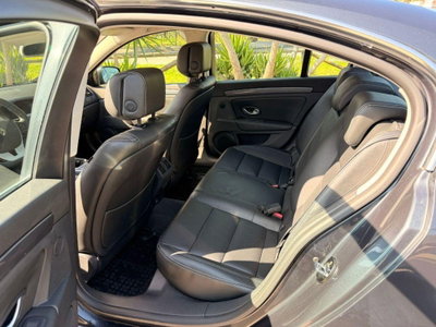 Renault Laguna 2.0 dCi 150CV 4Control (10)