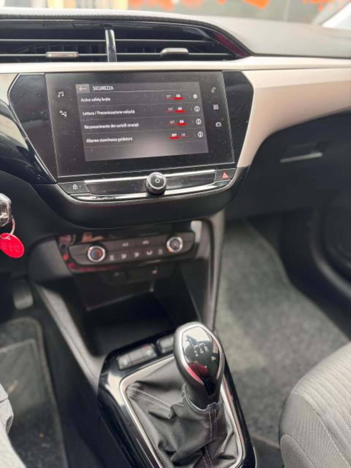 Opel Corsa 1.2 (9)