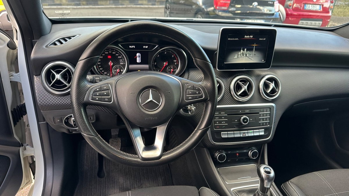 Mercedes-Benz Classe A 200 d Sport (6)