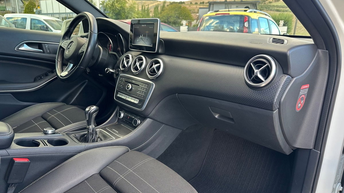 Mercedes-Benz Classe A 200 d Sport (7)