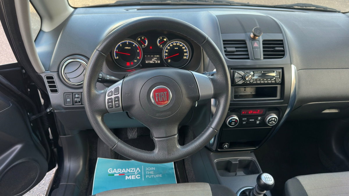 Fiat Sedici 2.0 MJT 16V DPF 4x4 Emotion (10)