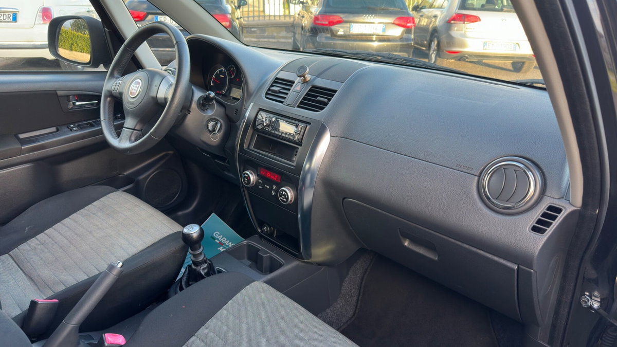 Fiat Sedici 2.0 MJT 16V DPF 4x4 Emotion (7)