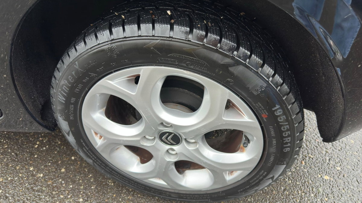 Citroen C3 1.4 HDi 70 Exclusive (12)