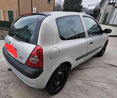 Renault Clio 1.5 dCi 82CV cat 5 porte Limited (7)