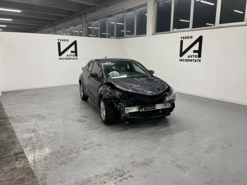 Toyota Toyota C-HR 1.8 Hybrid E-CVT Trend