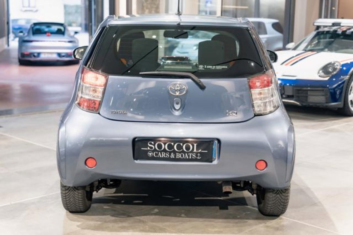 Toyota iQ 1.3 CVT Style (6)