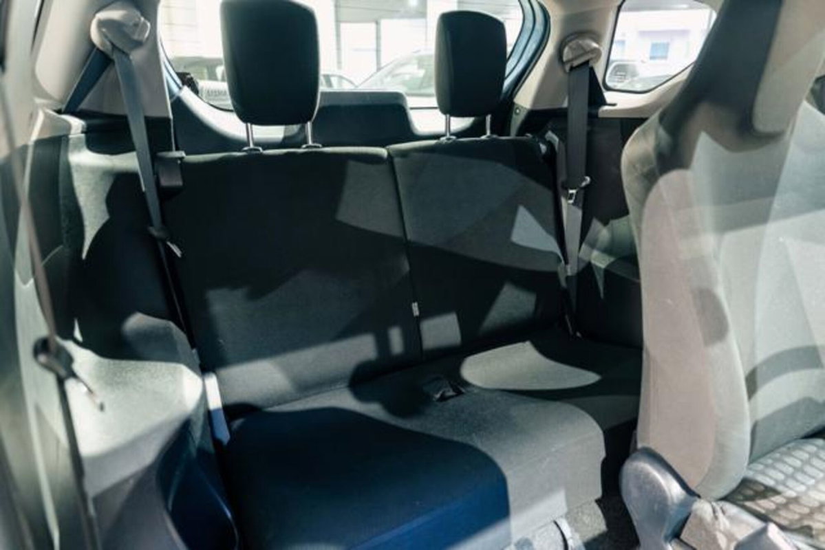 Toyota iQ 1.3 CVT Style (8)