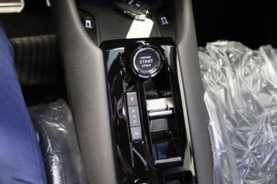 Alfa Romeo Junior 1.2 ibrida 145cv edct6 (16)