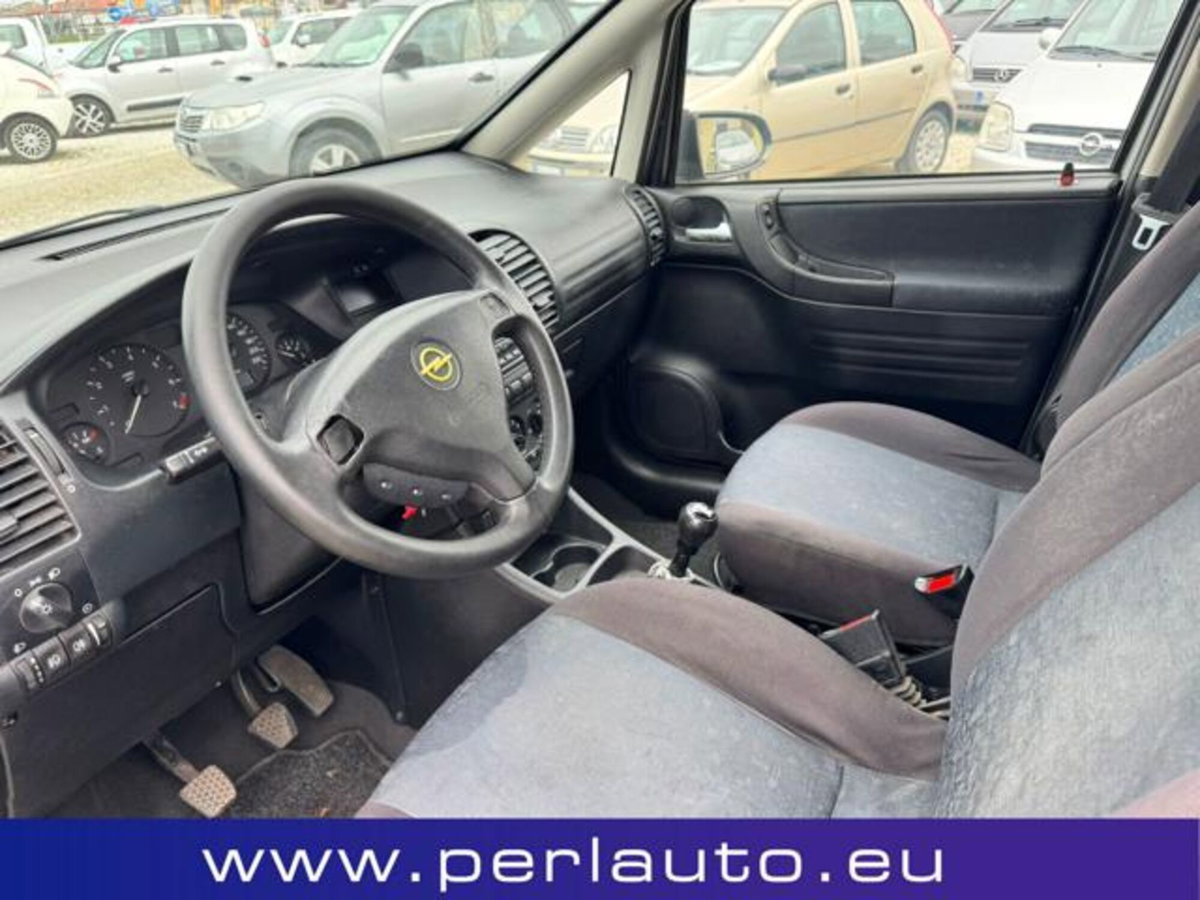 Opel Zafira 16V cat CD (9)