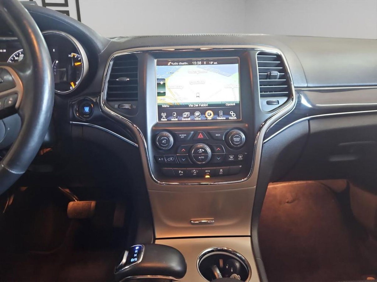 Jeep Grand Cherokee 3.0 V6 CRD 250 CV Multijet II Overland (13)