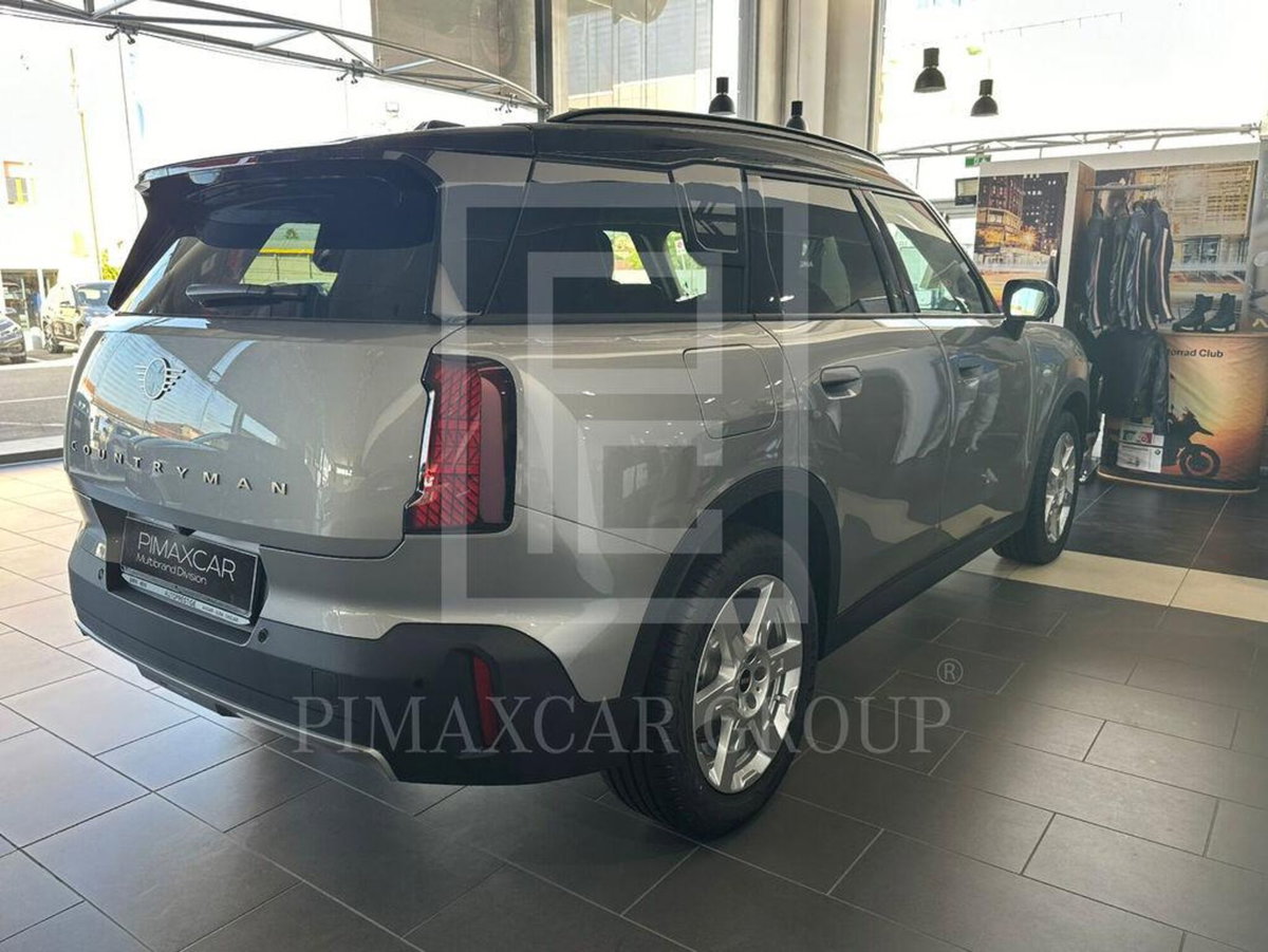 MINI Mini Countryman 2.0 48V D Classic auto (2)