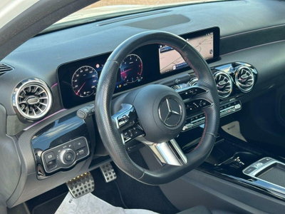 Mercedes-Benz Classe A 180 d Premium (10)