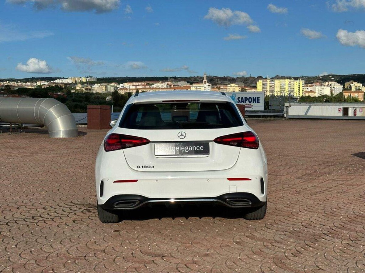 Mercedes-Benz Classe A 180 d Premium (6)