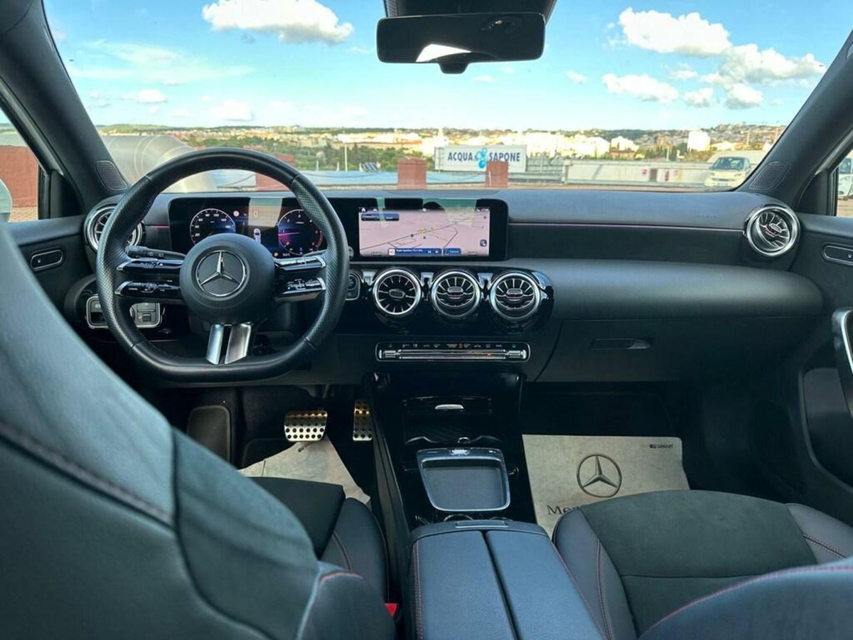 Mercedes-Benz Classe A 180 d Premium (7)