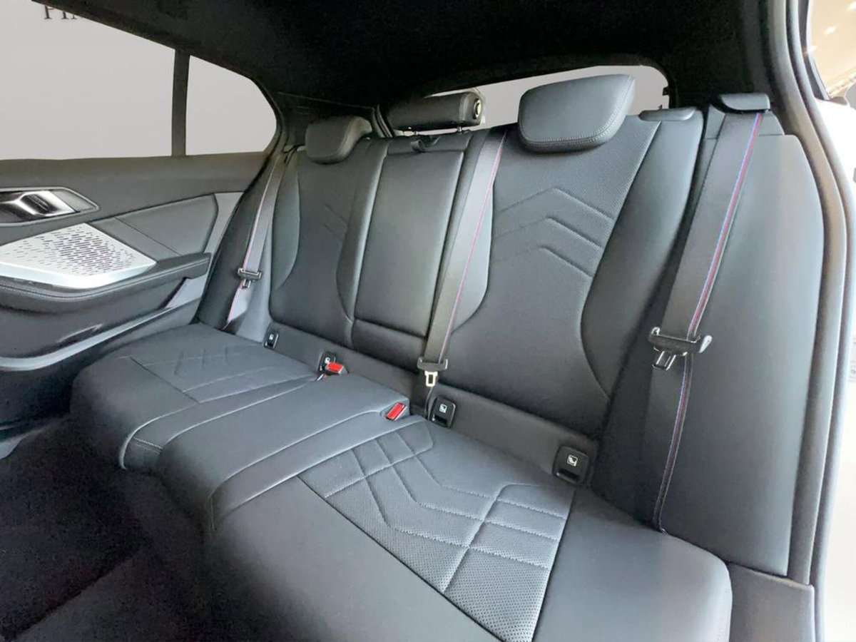 BMW Serie 1 5p. 118d 5p. Msport (14)