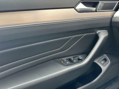 Volkswagen Passat 2.0 TDI SCR EVO DSG Executive (11)
