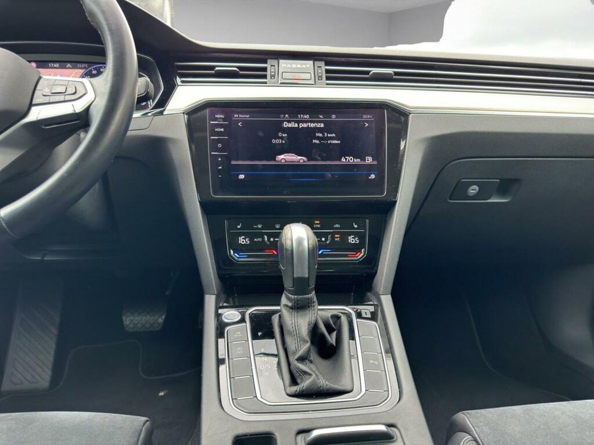 Volkswagen Passat 2.0 TDI SCR EVO DSG Executive (12)