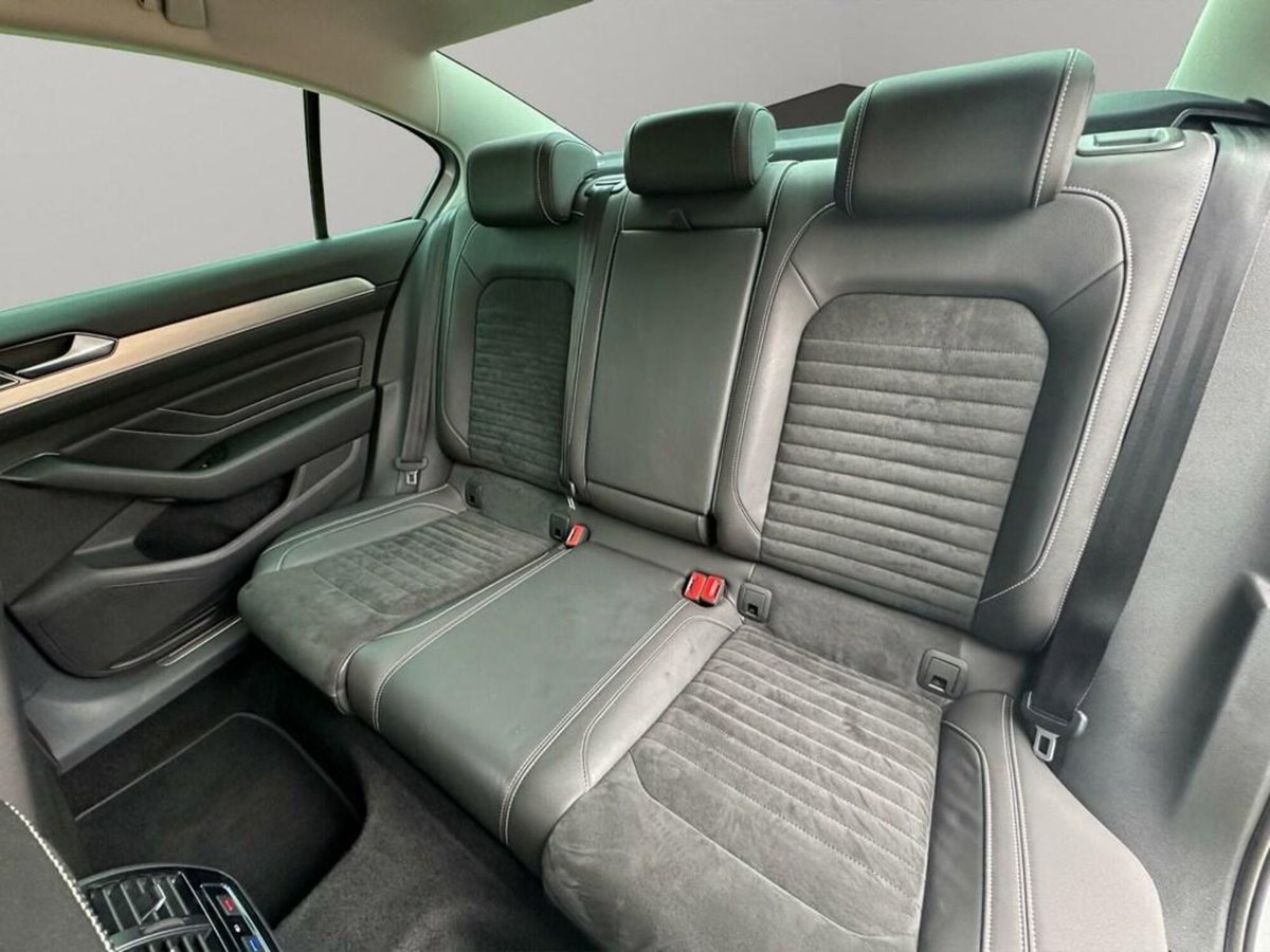 Volkswagen Passat 2.0 TDI SCR EVO DSG Executive (13)