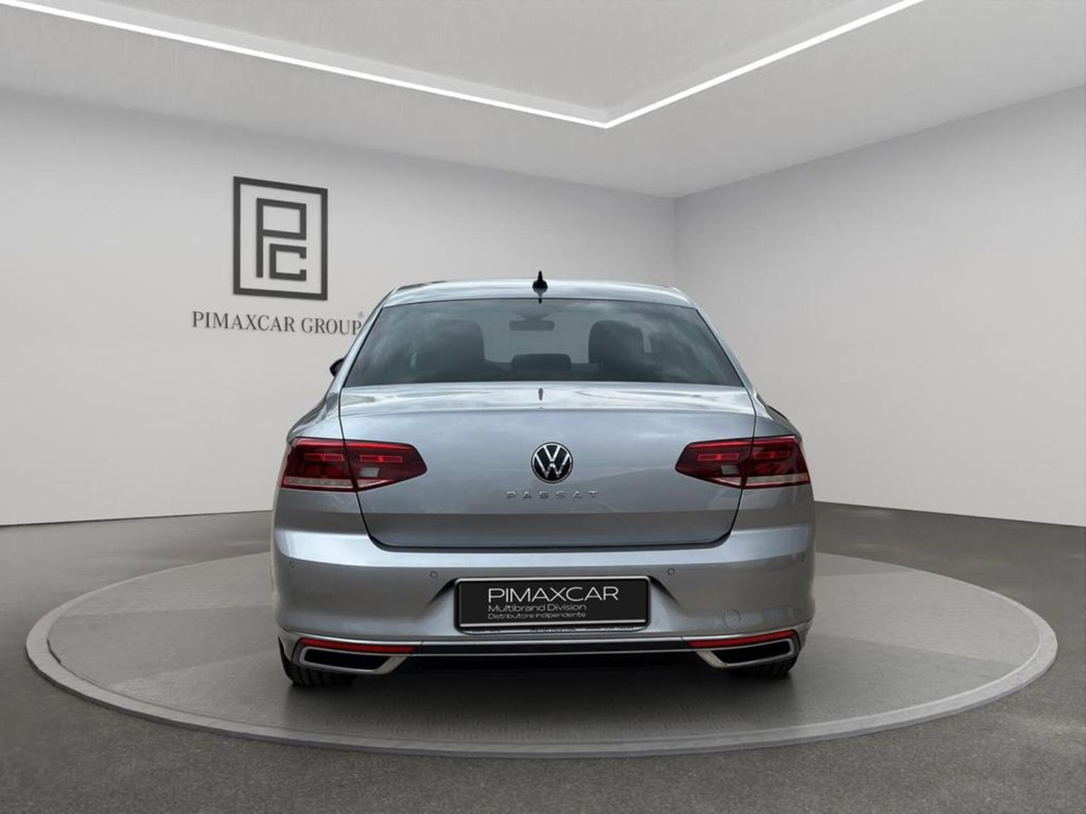 Volkswagen Passat 2.0 TDI SCR EVO DSG Executive (3)