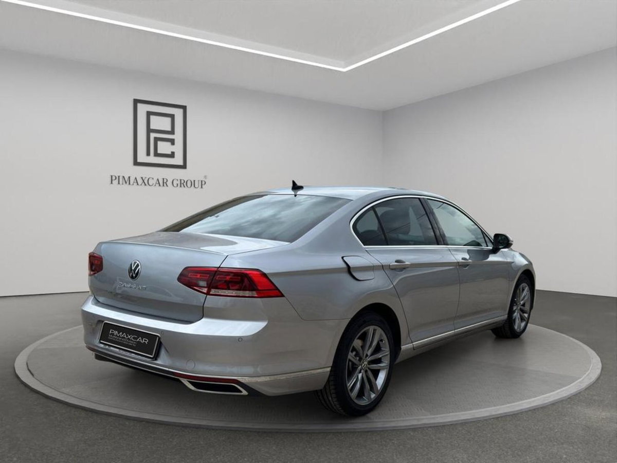 Volkswagen Passat 2.0 TDI SCR EVO DSG Executive (5)