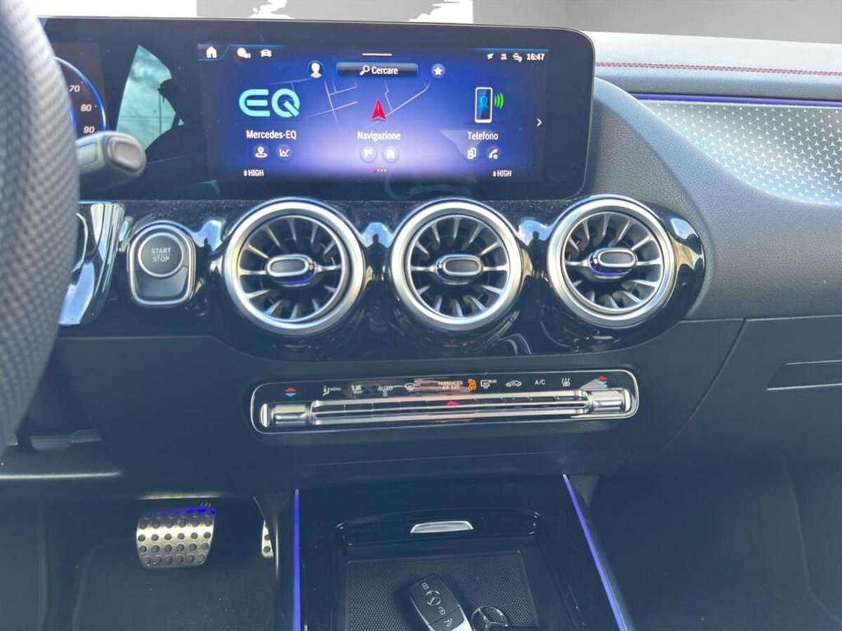 Mercedes-Benz EQA 250 Premium Pro (12)
