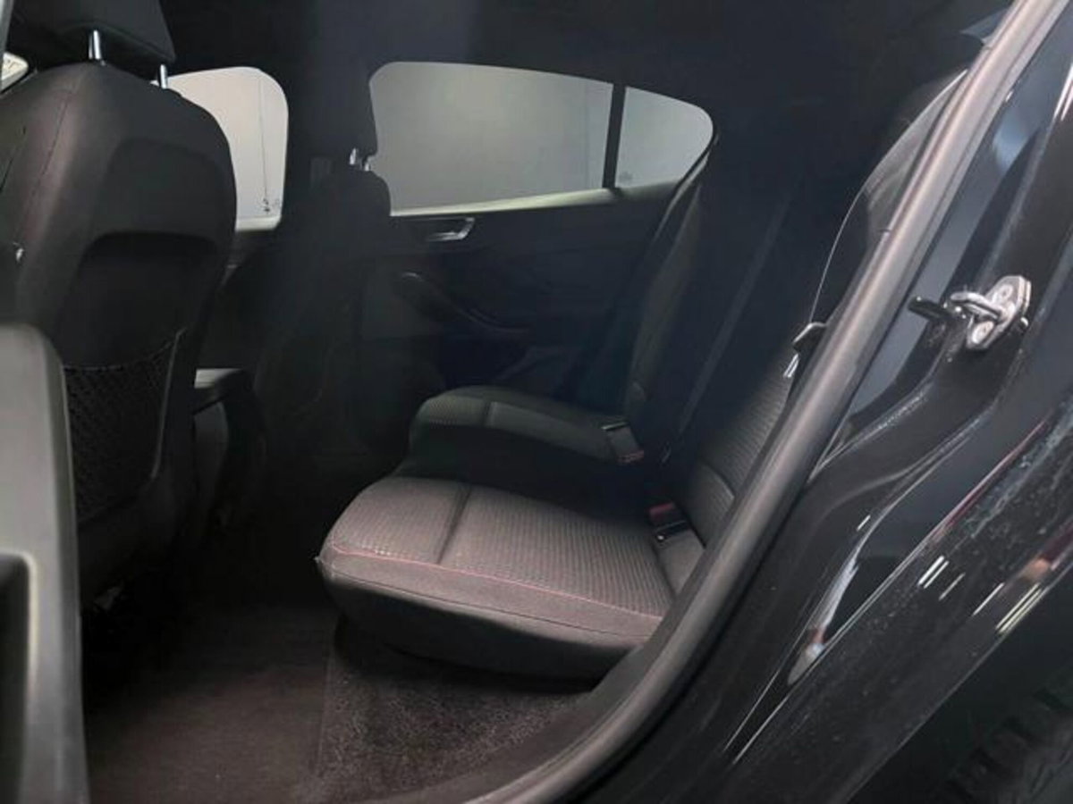 Ford Focus 1.5 EcoBlue 115 CV automatico 5p. ST-Line Style (9)