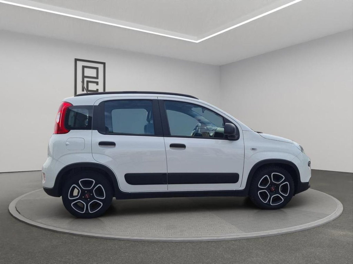 Fiat Panda 1.0 FireFly S&S Hybrid City Cross (8)