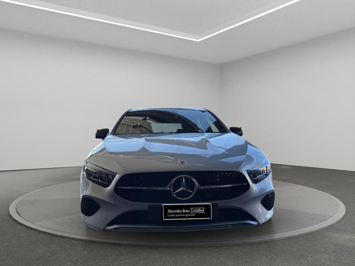 Mercedes-Benz Classe A 180 d Premium (3)