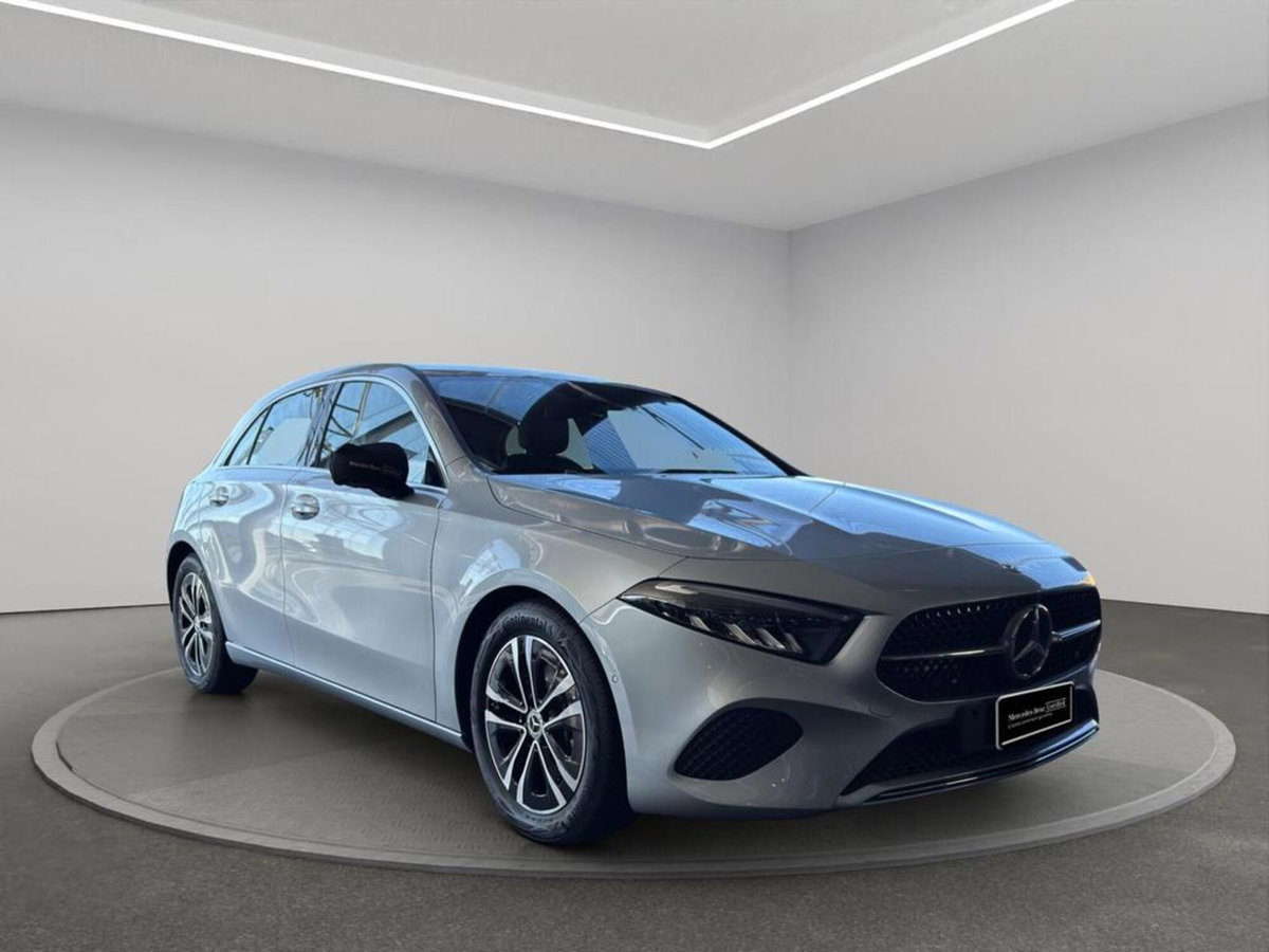 Mercedes-Benz Classe A 180 d Premium (5)