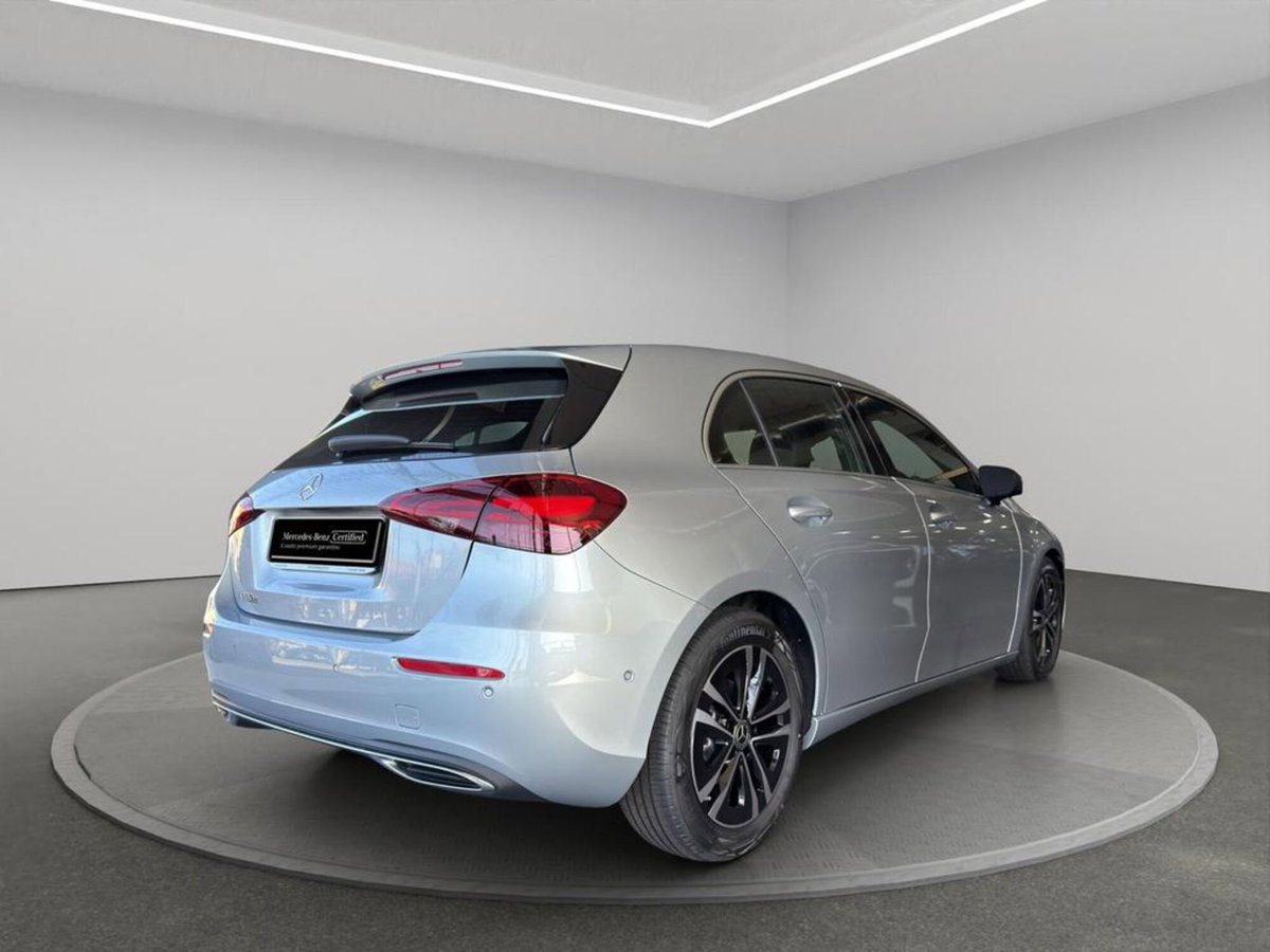 Mercedes-Benz Classe A 180 d Premium (6)