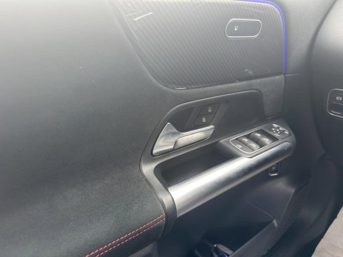 Mercedes-Benz Classe B 180 d AMG Line Advanced Plus auto (11)