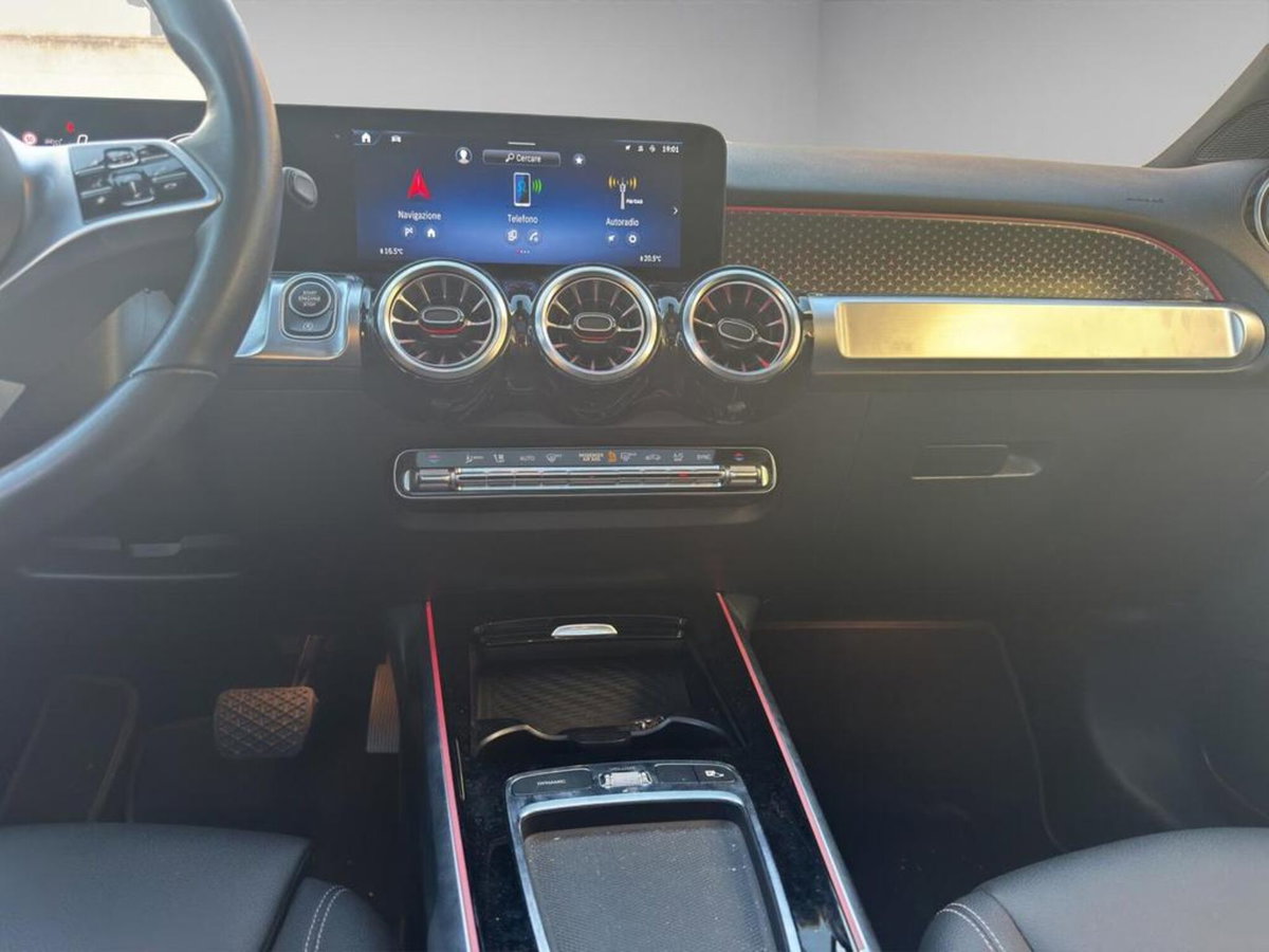 Mercedes-Benz GLB 200 d Progressive Advanced Plus auto (13)