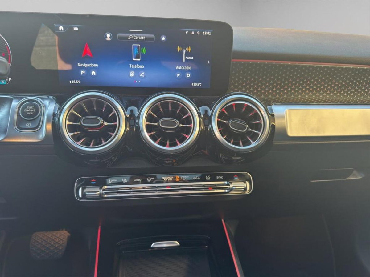 Mercedes-Benz GLB 200 d Progressive Advanced Plus auto (15)