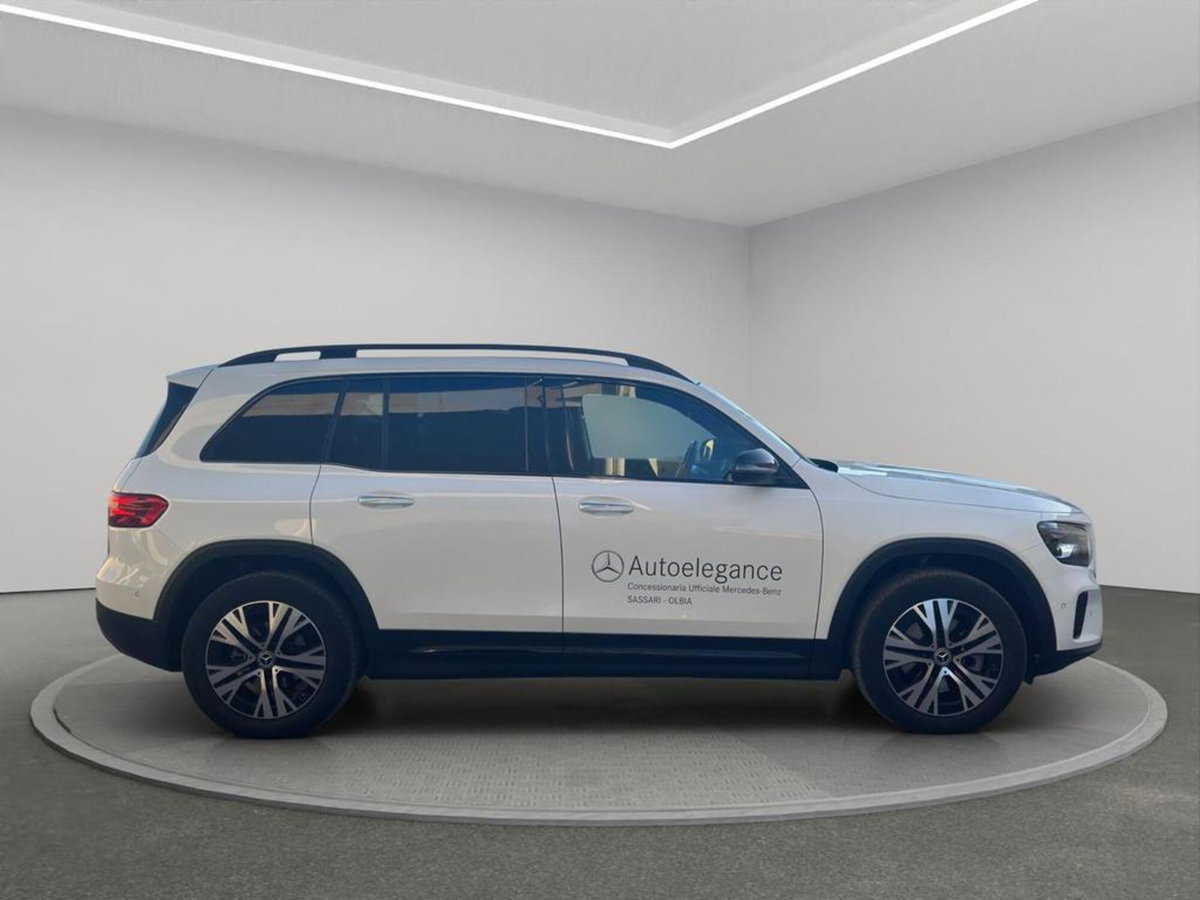 Mercedes-Benz GLB 200 d Progressive Advanced Plus auto (4)