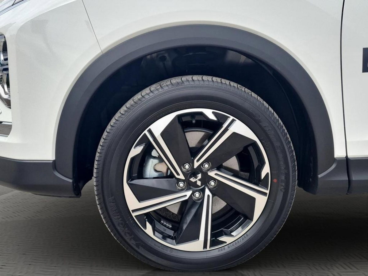 Mitsubishi Eclipse Cross 2.4 phev Instyle sda pack 0 s-awc (9)