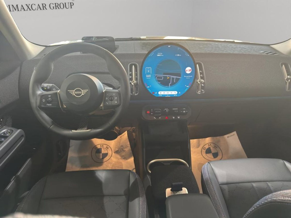 MINI Mini Countryman 1.5 48V C Classic auto (14)
