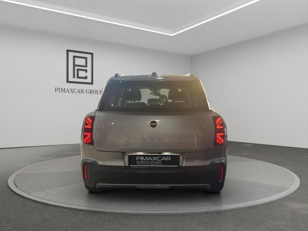 MINI Mini Countryman 1.5 48V C Classic auto (7)